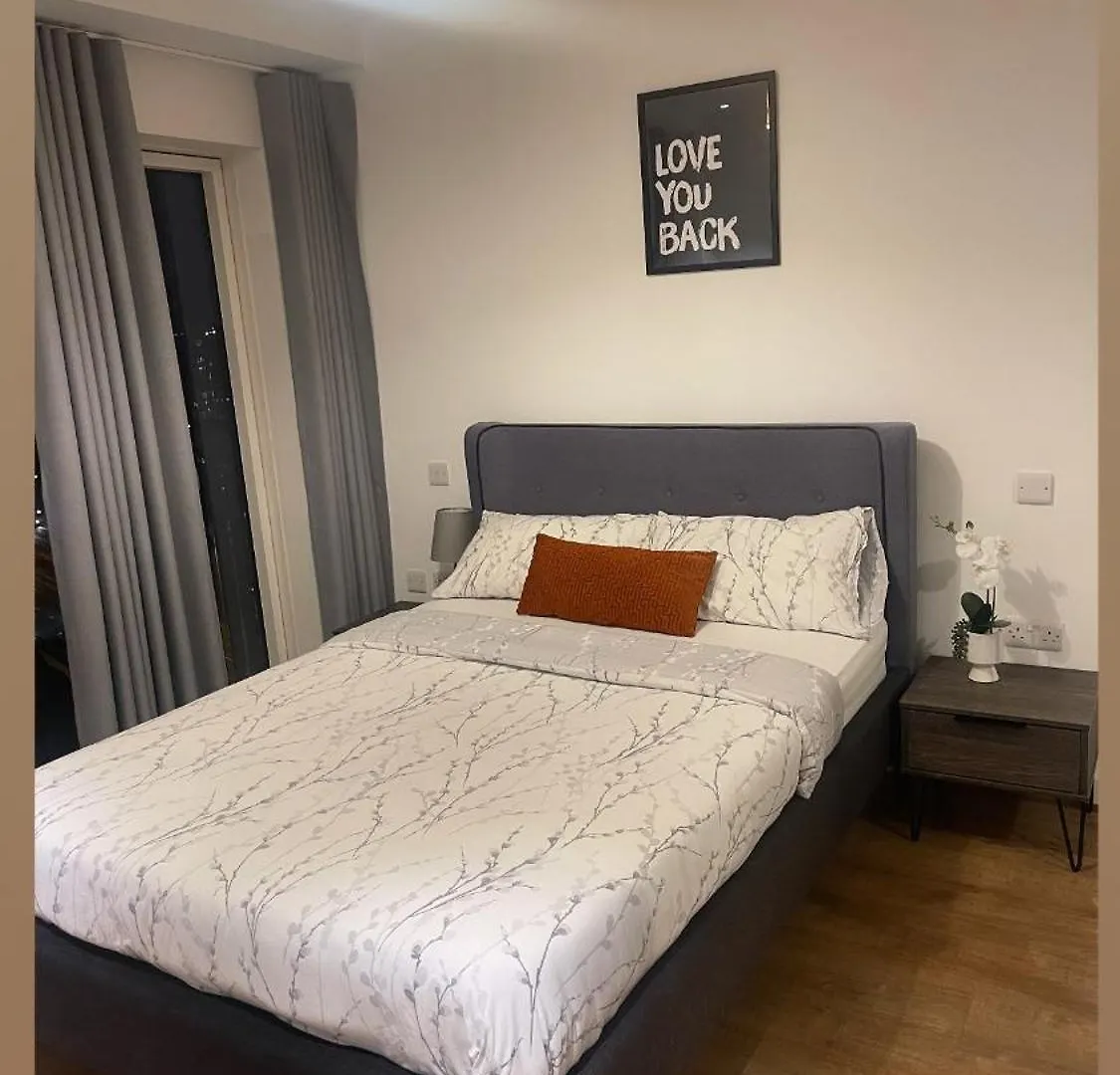 A Charming 2 Bedroom Flat London United Kingdom